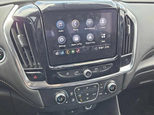 Photo of 2021 Iridescent Pearl Tricoat Chevrolet Traverse