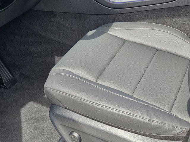 Photo of 2026 MANUFAKTUR Alpine Grey Mercedes-Benz GLE 450