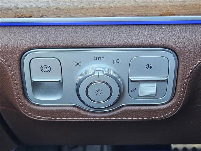 Photo of 2024 MANUFAKTUR Cardinal Red Metallic Mercedes-Benz GLS 580