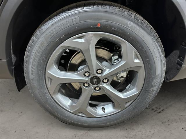Photo of 2025 Agate Black Metallic Ford Escape