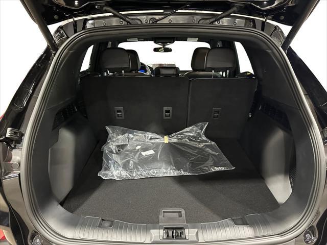 Photo of 2025 Agate Black Metallic Ford Escape
