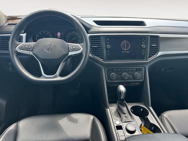 Photo of 2021 Deep Black Pearl Volkswagen Atlas