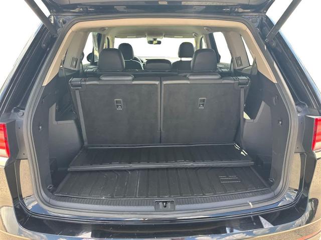 Photo of 2021 Deep Black Pearl Volkswagen Atlas