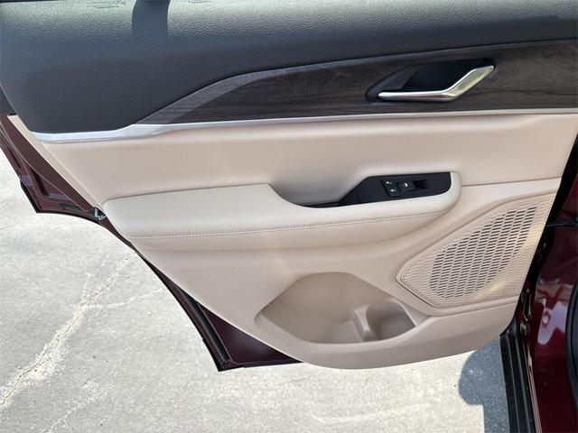 Photo of 2025 Velvet Jeep Grand Cherokee