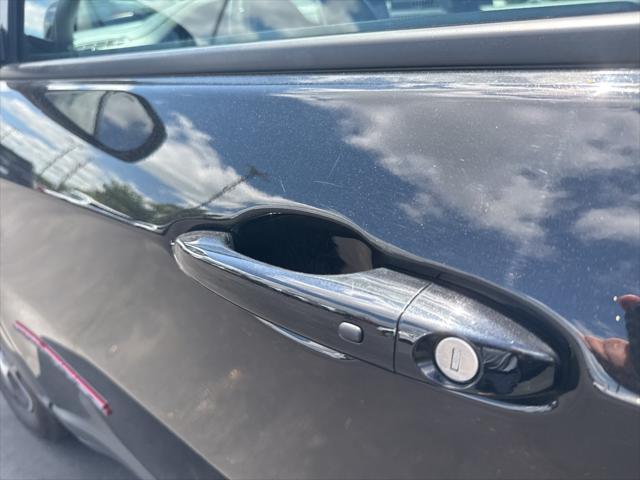 Photo of 2022 Diamond Black Crystal Pearlcoat Jeep Compass