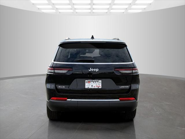 Photo of 2025 Diamond Black Crystal Pearlcoat Jeep Grand Cherokee L