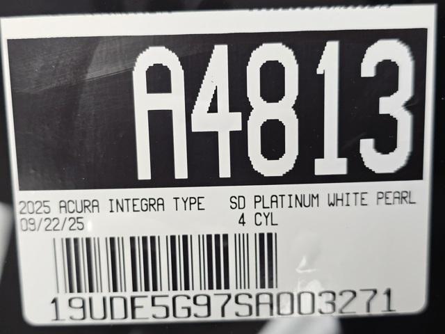 Photo of 2025 Platinum White Pearl Acura Integra