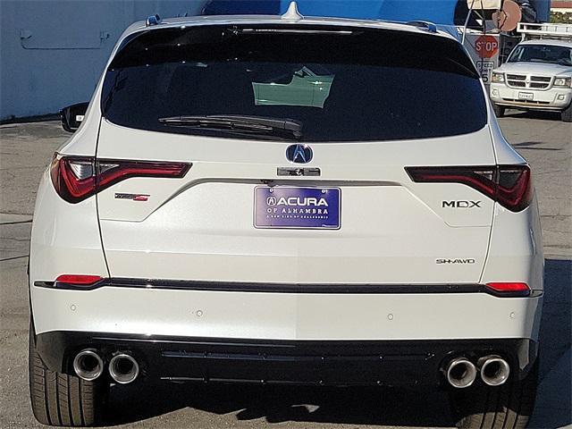 Photo of 2025 Platinum White Pearl Acura MDX