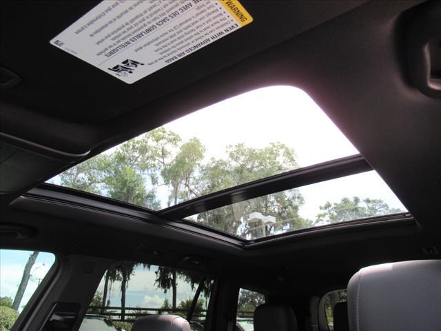 Photo of 2021 Crystal White Tri-Coat Cadillac XT6