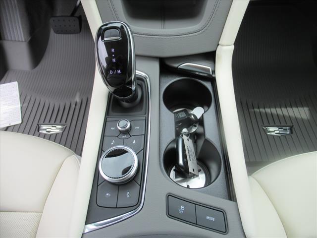 Photo of 2025 White Cadillac XT5