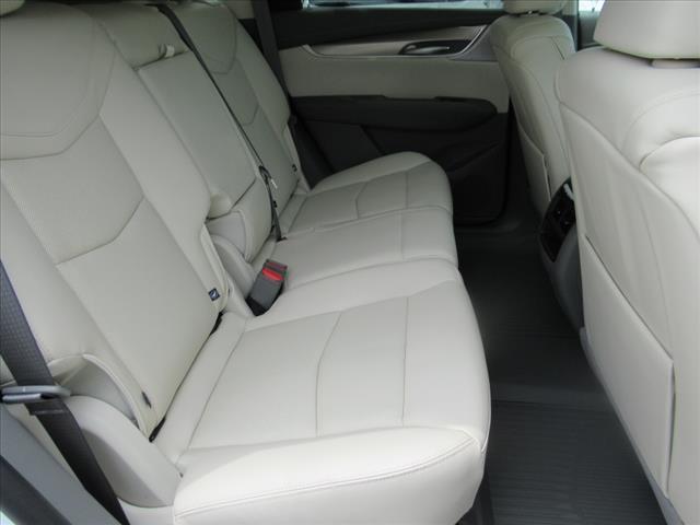 Photo of 2025 White Cadillac XT5