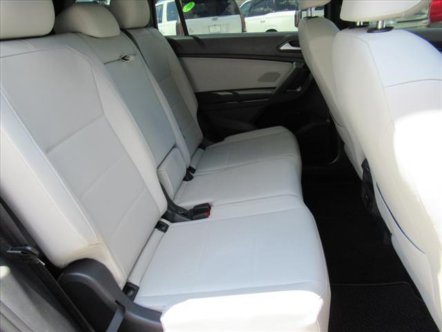 Photo of 2021 Platinum Gray Metallic Volkswagen Tiguan