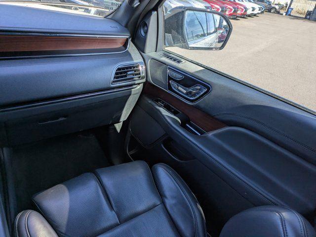 Photo of 2023 WHITE Lincoln Navigator