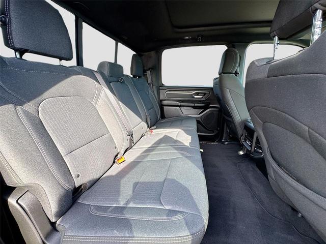 Photo of 2019 Diamond Black Crystal Pearlcoat RAM 1500