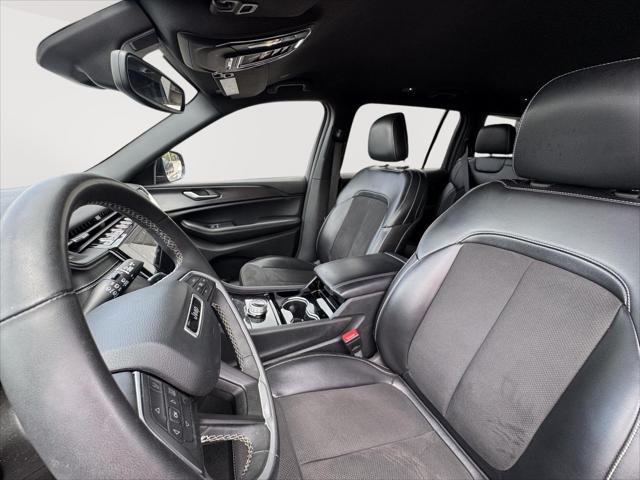 Photo of 2023 Velvet Red Pearlcoat Jeep Grand Cherokee L