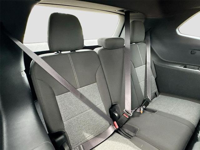 Photo of 2025 Summit White GMC Acadia