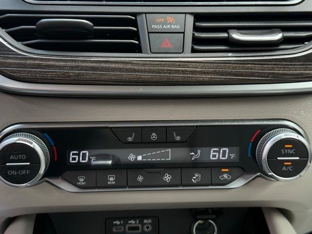 Photo of 2022 White Nissan Altima