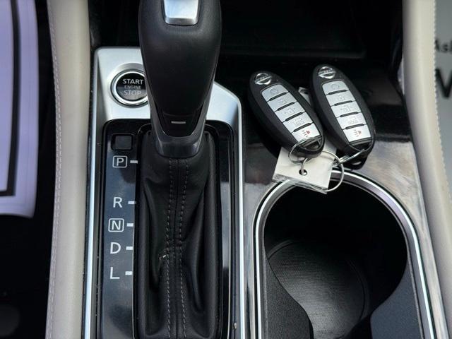 Photo of 2022 White Nissan Altima