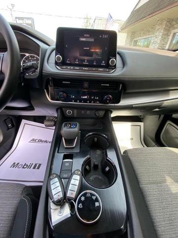 Photo of 2022 Black Nissan Rogue