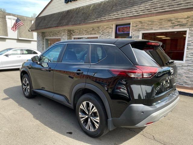 Photo of 2022 Black Nissan Rogue