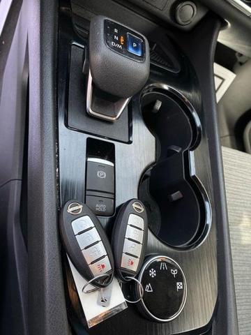 Photo of 2022 Black Nissan Rogue