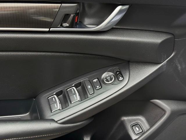 Photo of 2020 Lunar Silver Metallic Honda Accord