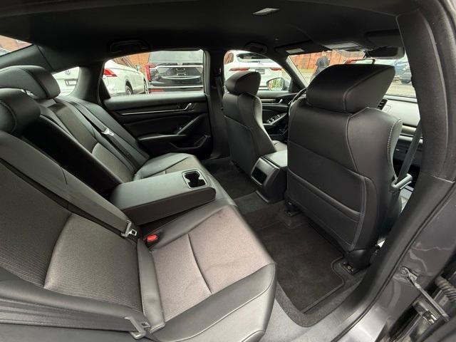 Photo of 2020 Lunar Silver Metallic Honda Accord