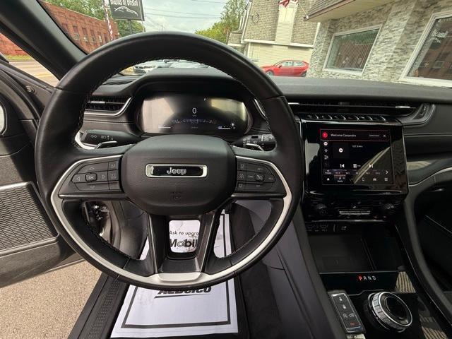 Photo of 2022 Metallic Jeep Grand Cherokee