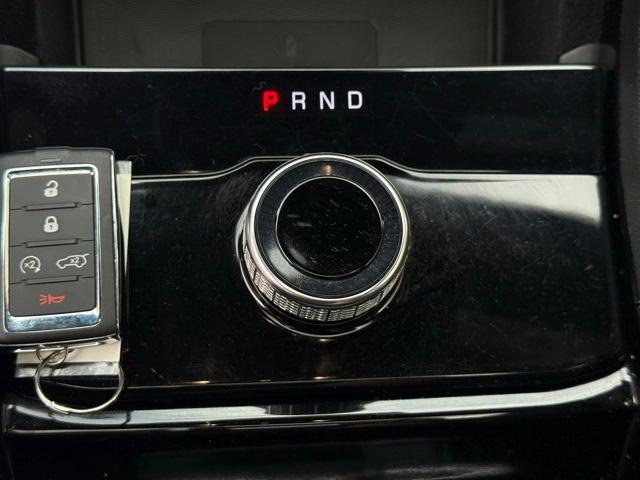 Photo of 2022 Metallic Jeep Grand Cherokee