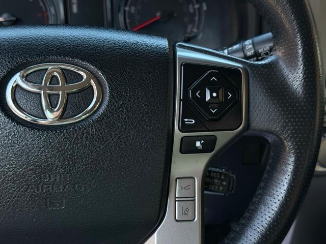 Photo of 2022 White Toyota 4Runner