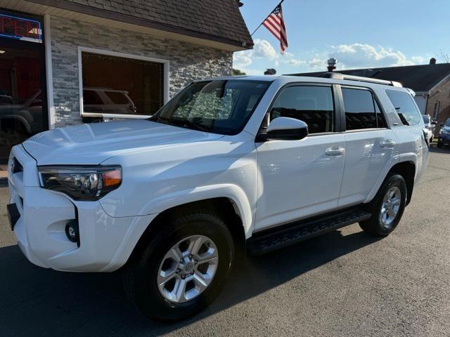 Photo of 2022 White Toyota 4Runner