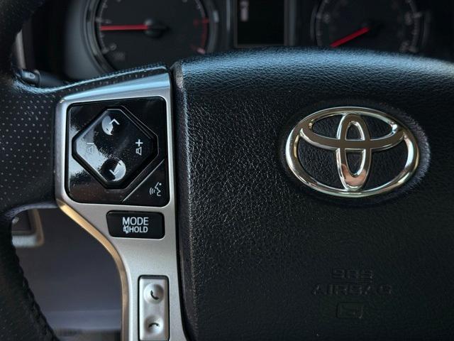 Photo of 2022 White Toyota 4Runner