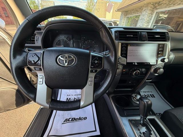Photo of 2022 White Toyota 4Runner