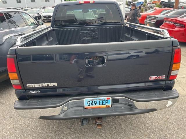 Photo of 2006 Deep Blue GMC Sierra 1500