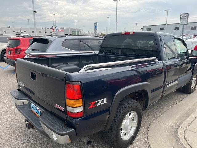 Photo of 2006 Deep Blue GMC Sierra 1500