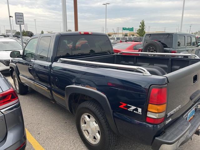 Photo of 2006 Deep Blue GMC Sierra 1500
