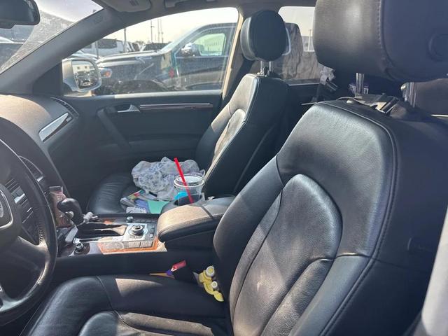 Photo of 2010 Ice Silver Audi Q7