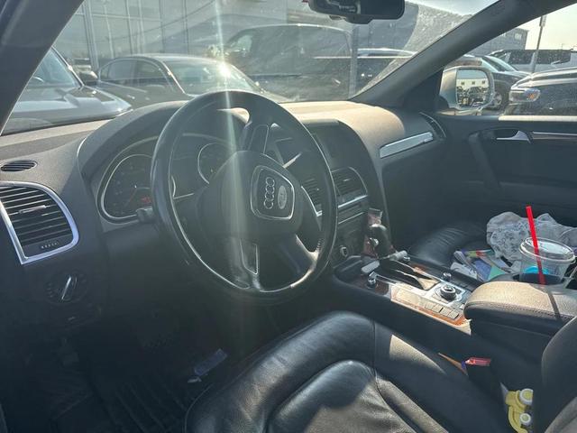 Photo of 2010 Ice Silver Audi Q7