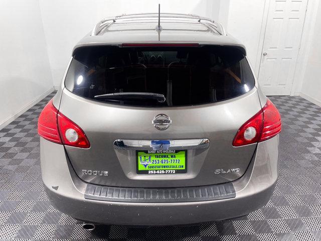 Photo of 2012 Platinum Graphite Nissan Rogue