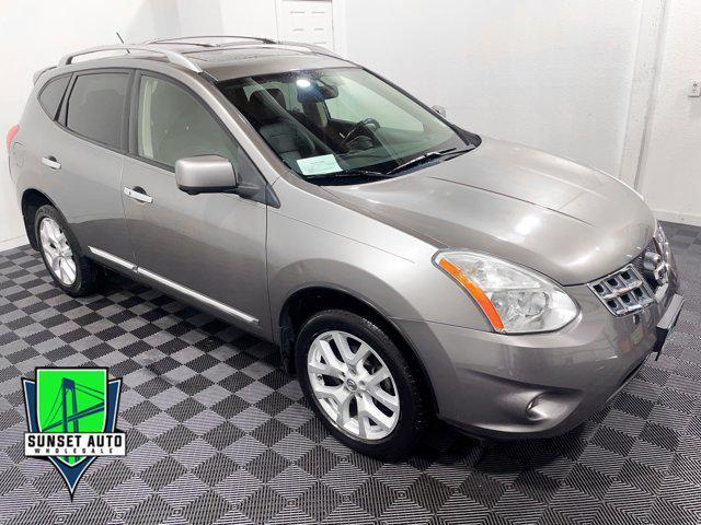Photo of 2012 Platinum Graphite Nissan Rogue