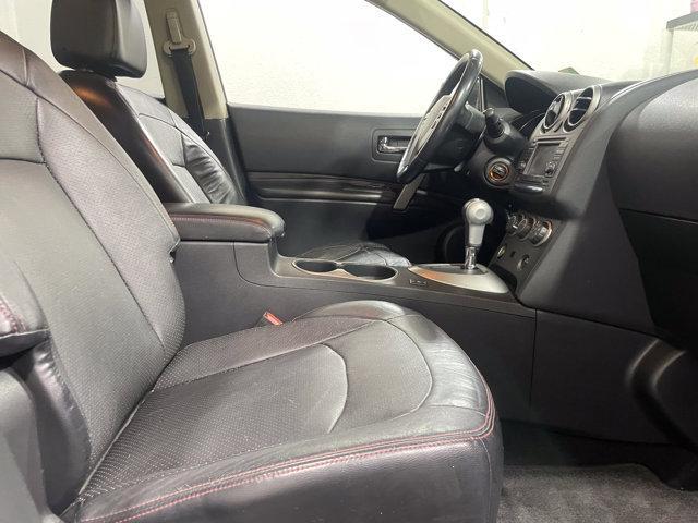 Photo of 2012 Platinum Graphite Nissan Rogue