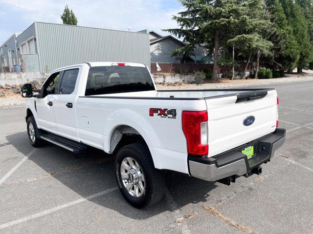 Photo of 2019 Oxford White Ford F-350