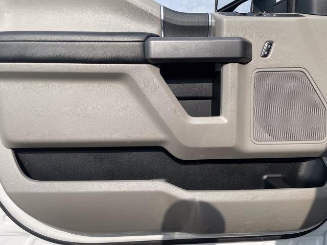 Photo of 2019 Oxford White Ford F-350