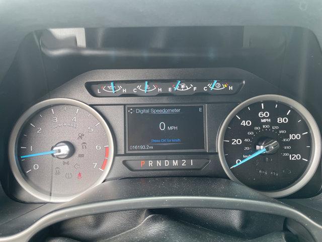 Photo of 2019 Oxford White Ford F-350