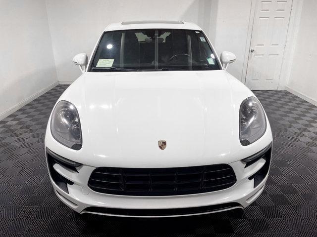 Photo of 2017 White Porsche Macan