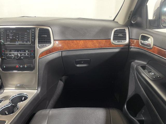 Photo of 2013 True Blue Pearlcoat Jeep Grand Cherokee