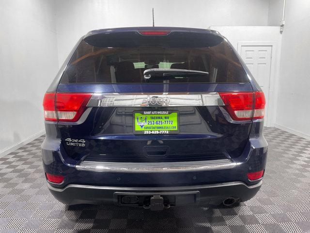 Photo of 2013 True Blue Pearlcoat Jeep Grand Cherokee