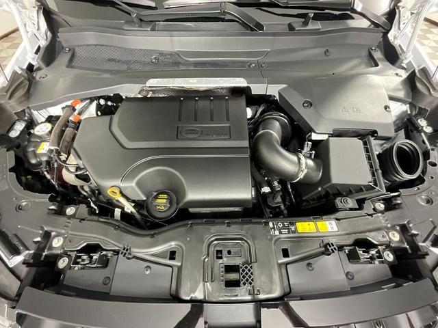 Photo of 2024 Fuji White Land Rover Discovery Sport