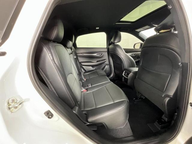 Photo of 2023 Majestic White INFINITI QX55