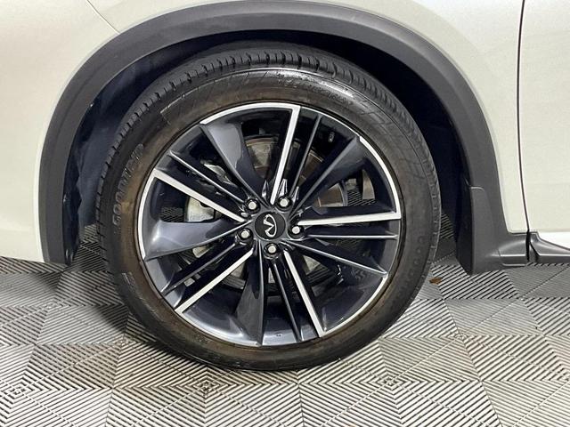Photo of 2023 Majestic White INFINITI QX55
